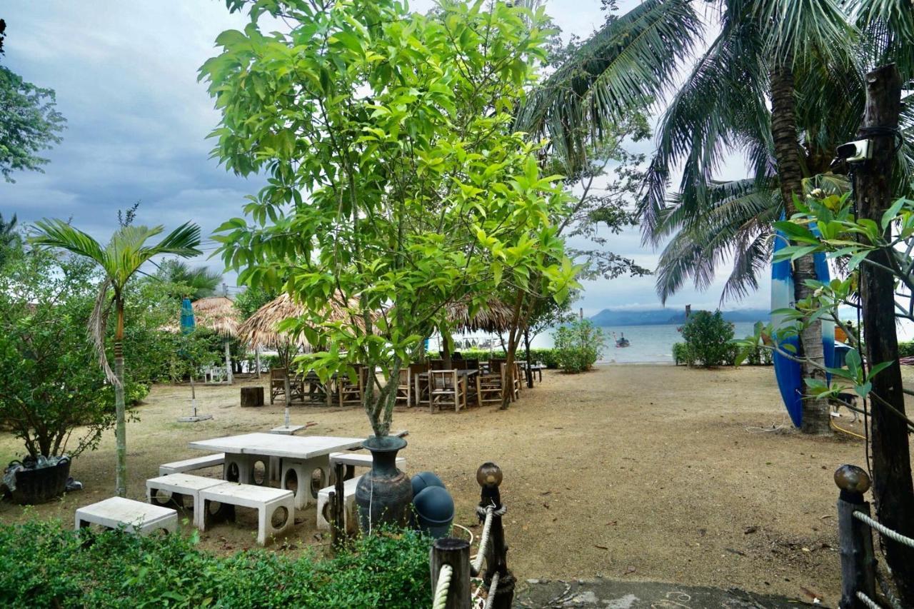 Mook Montra Resort Sea Front Koh Mook Exterior photo