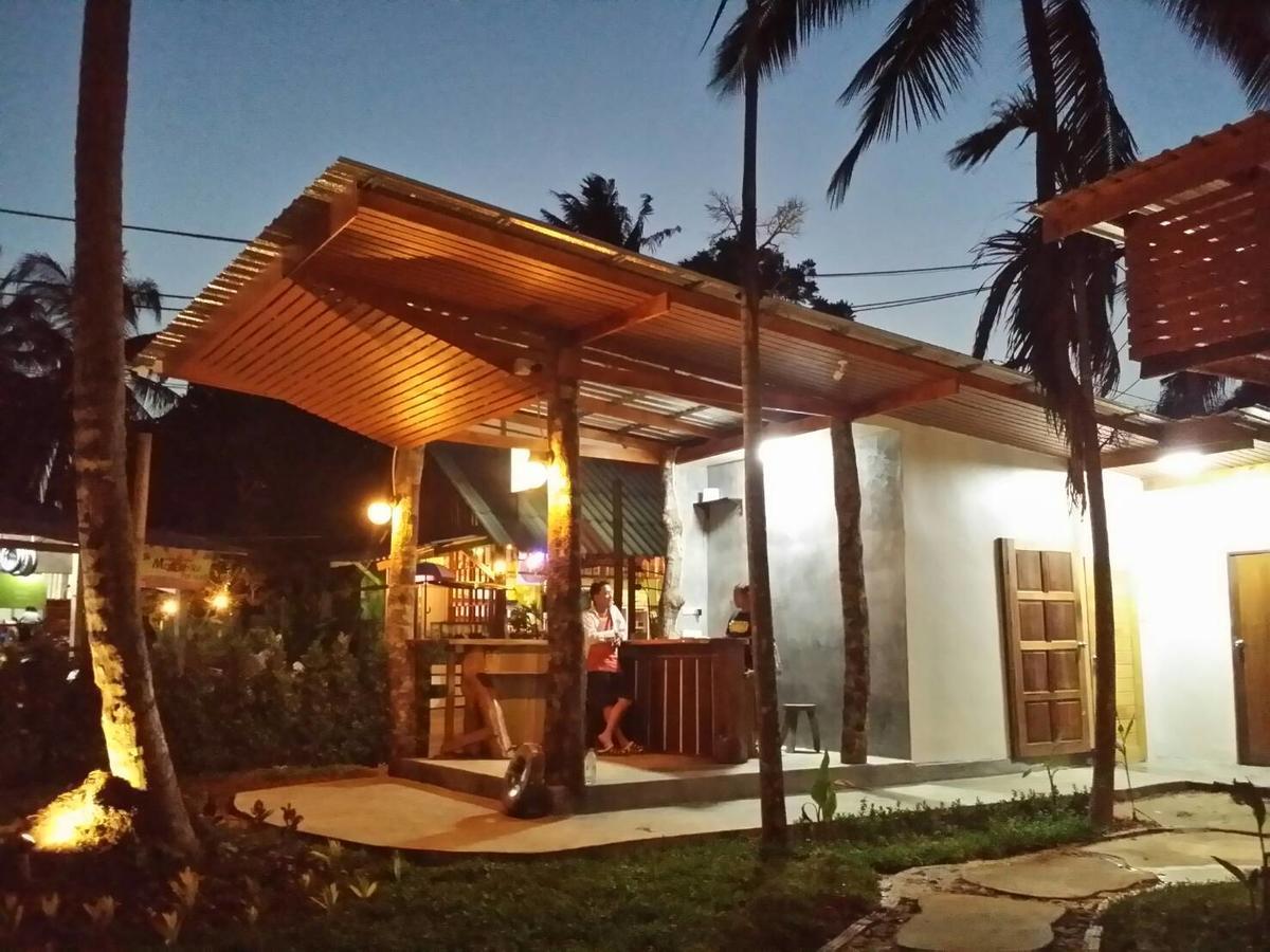 Mook Montra Resort Sea Front Koh Mook Exterior photo