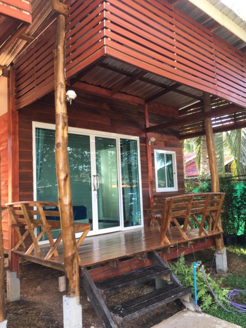 Mook Montra Resort Sea Front Koh Mook Exterior photo