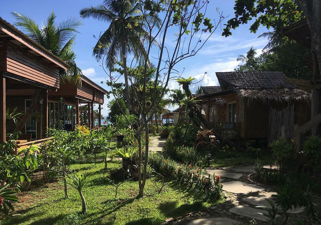 Mook Montra Resort Sea Front Koh Mook Exterior photo